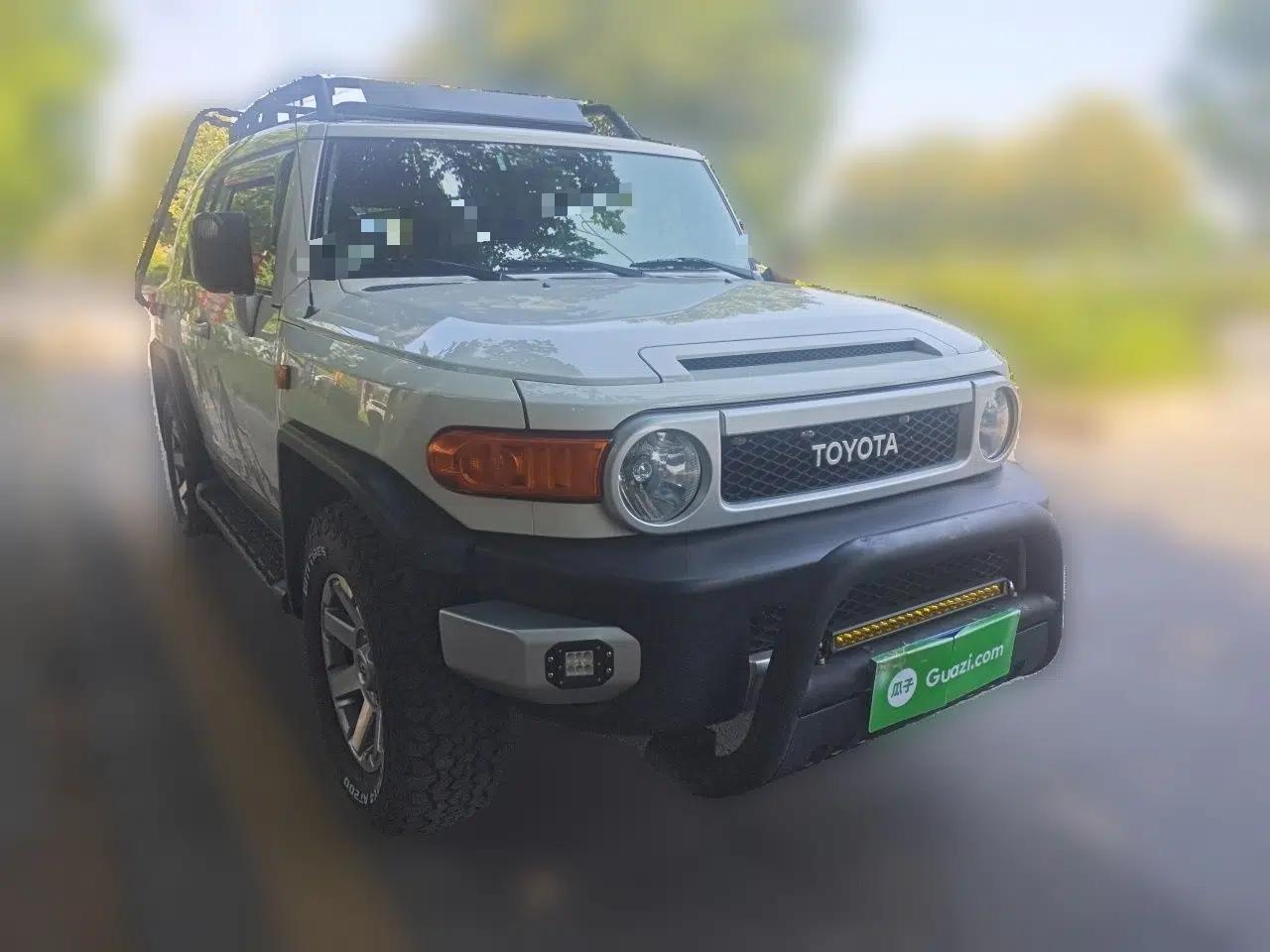 Toyota FJ Cruiser — миниатюра 3