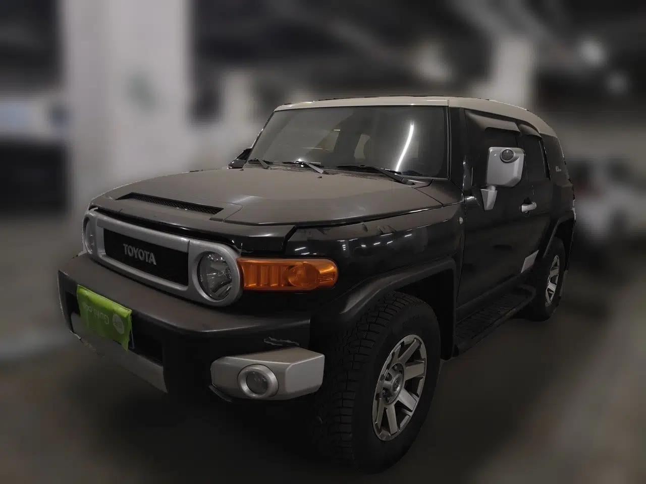 Toyota FJ Cruiser — миниатюра 1