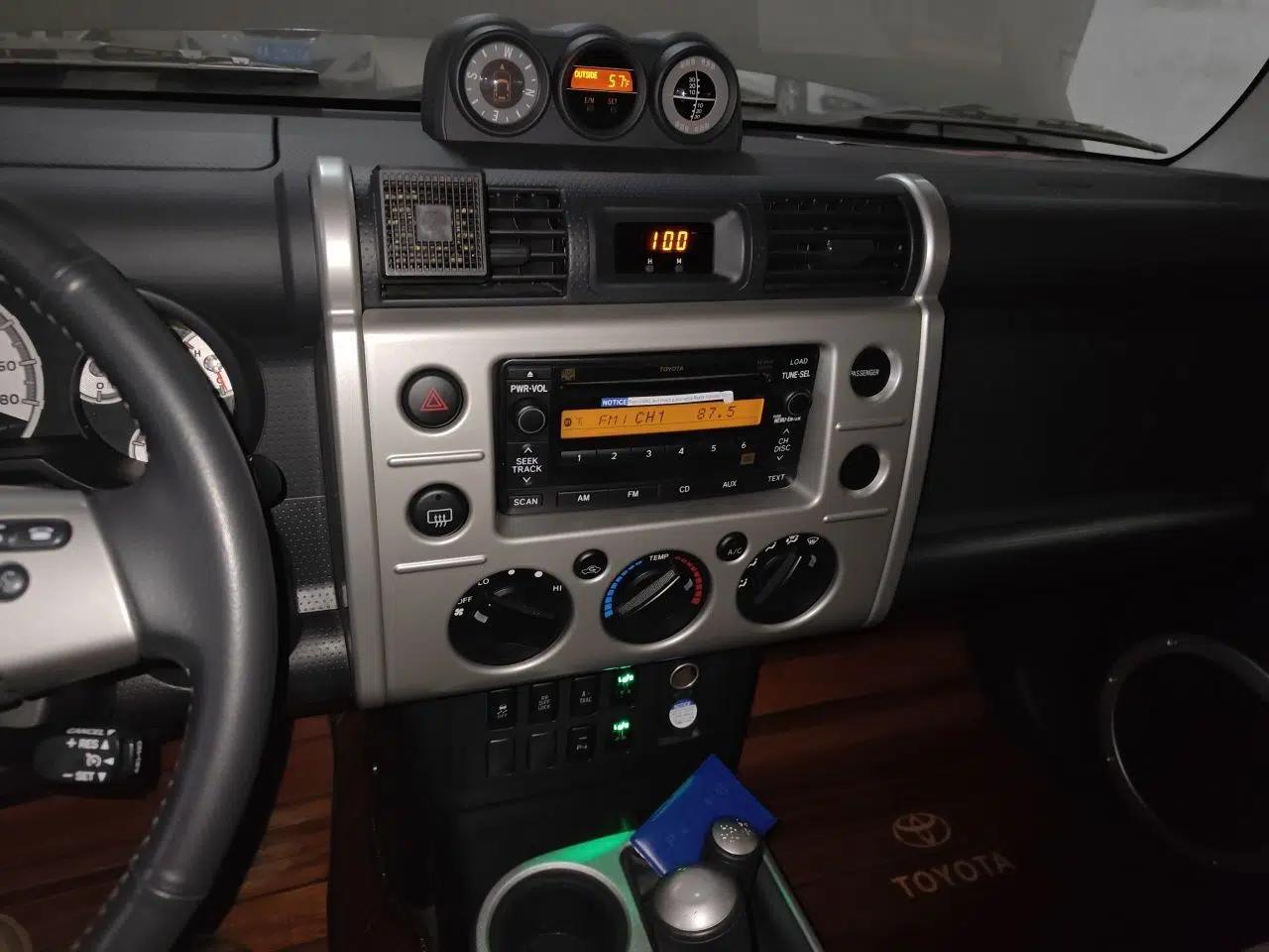 Toyota FJ Cruiser — миниатюра 13