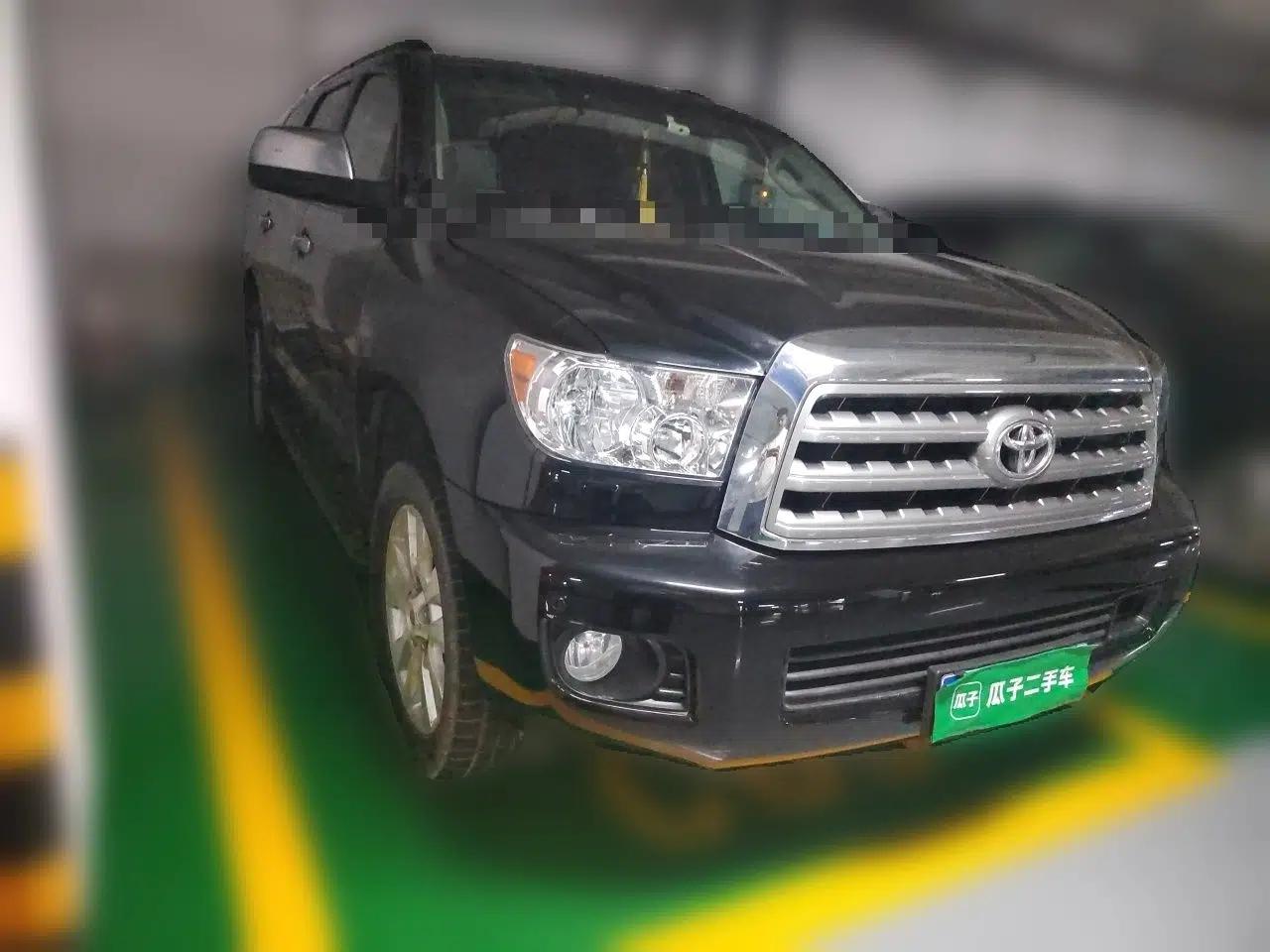 Toyota Sequoia 2010 5.7 Platinum Edition — миниатюра 3