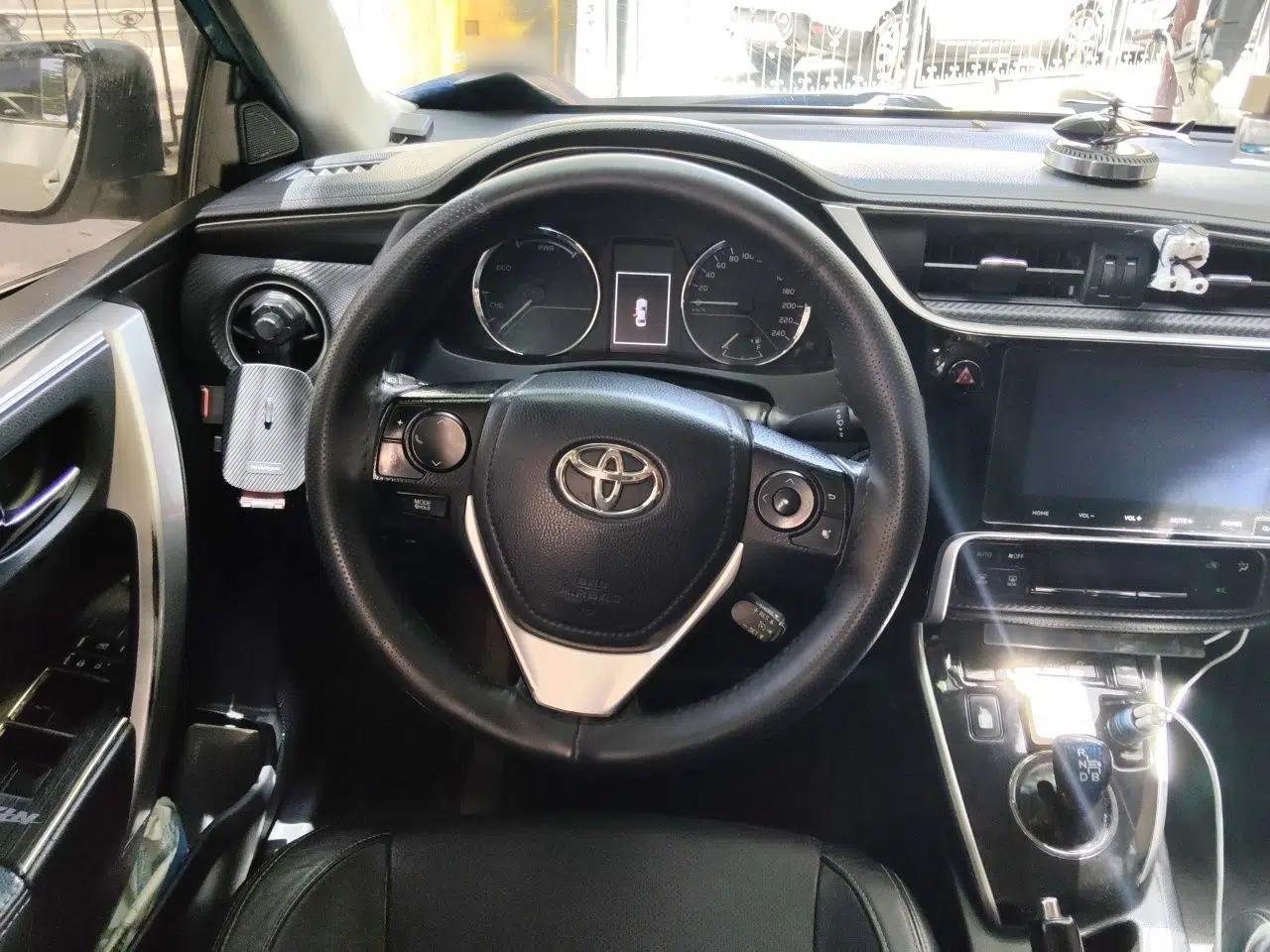 Toyota Levin Hybrid E+ 2019 1.8L PH V E-CVT Luxury Edition — миниатюра 10
