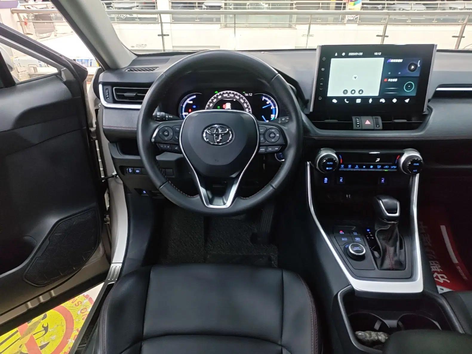 Toyota Wildlander New Energy 2021 High-Performance Edition 2.5L Two-Wheel Drive Powerful Version — миниатюра 15