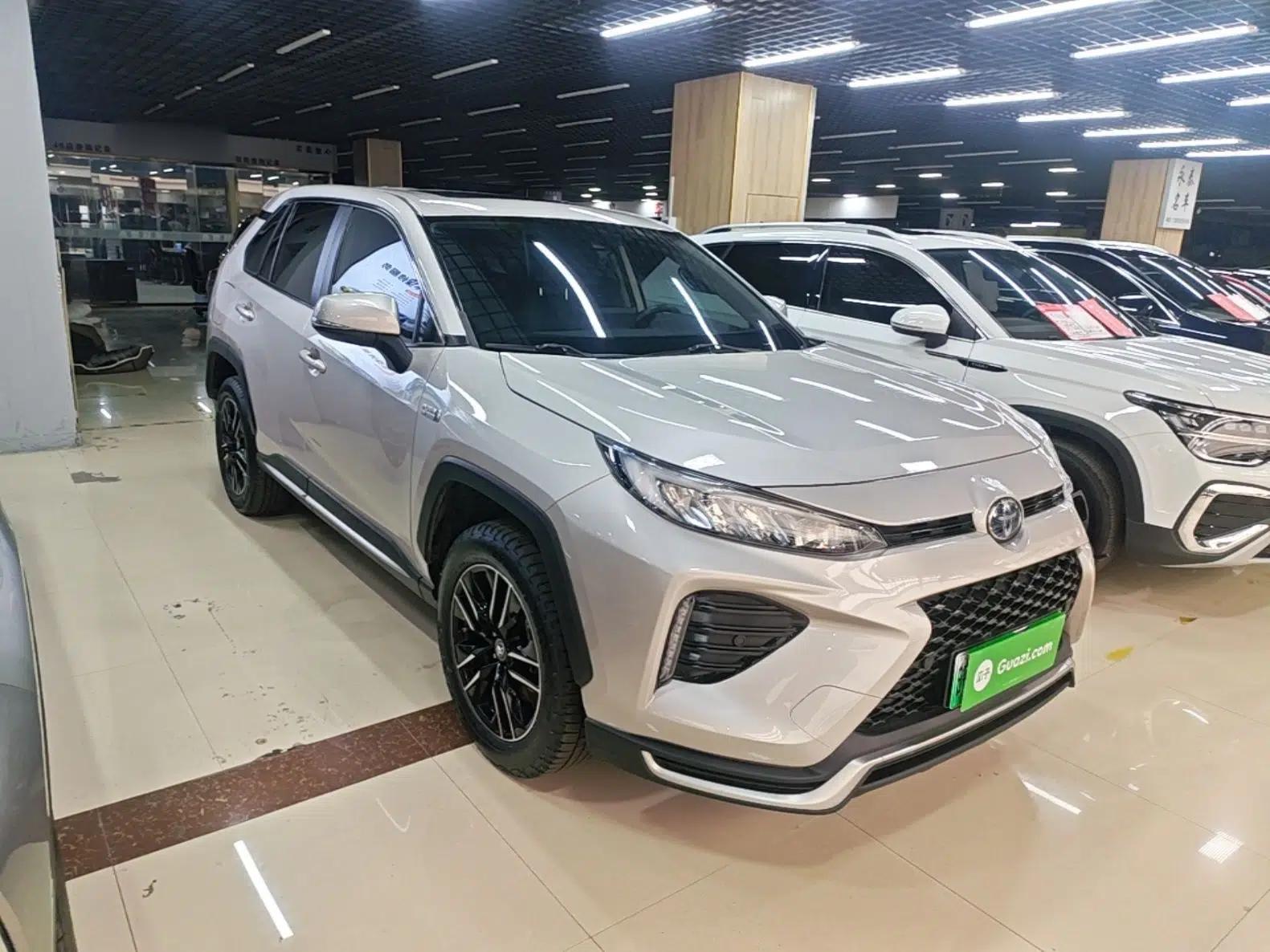 Toyota Wildlander New Energy 2021 High-Performance Edition 2.5L Two-Wheel Drive Powerful Version — миниатюра 3