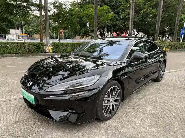Denza Z9 2024 Model 1100km AWD Max Edition