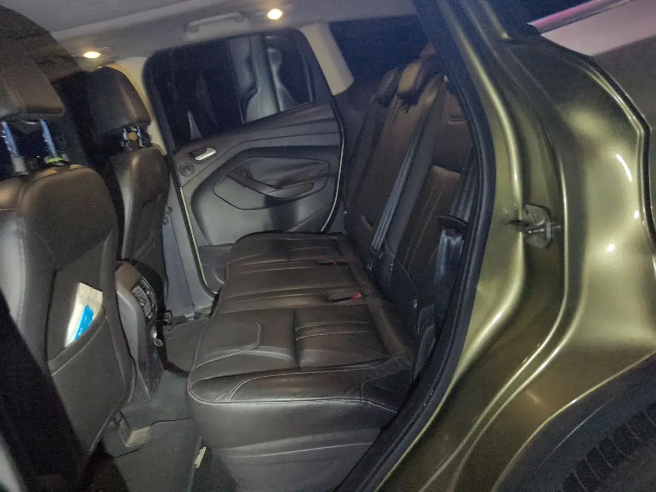 Ford Kuga 2015 2.0L GTDi Four-Wheel-Drive Sport Model — миниатюра 17