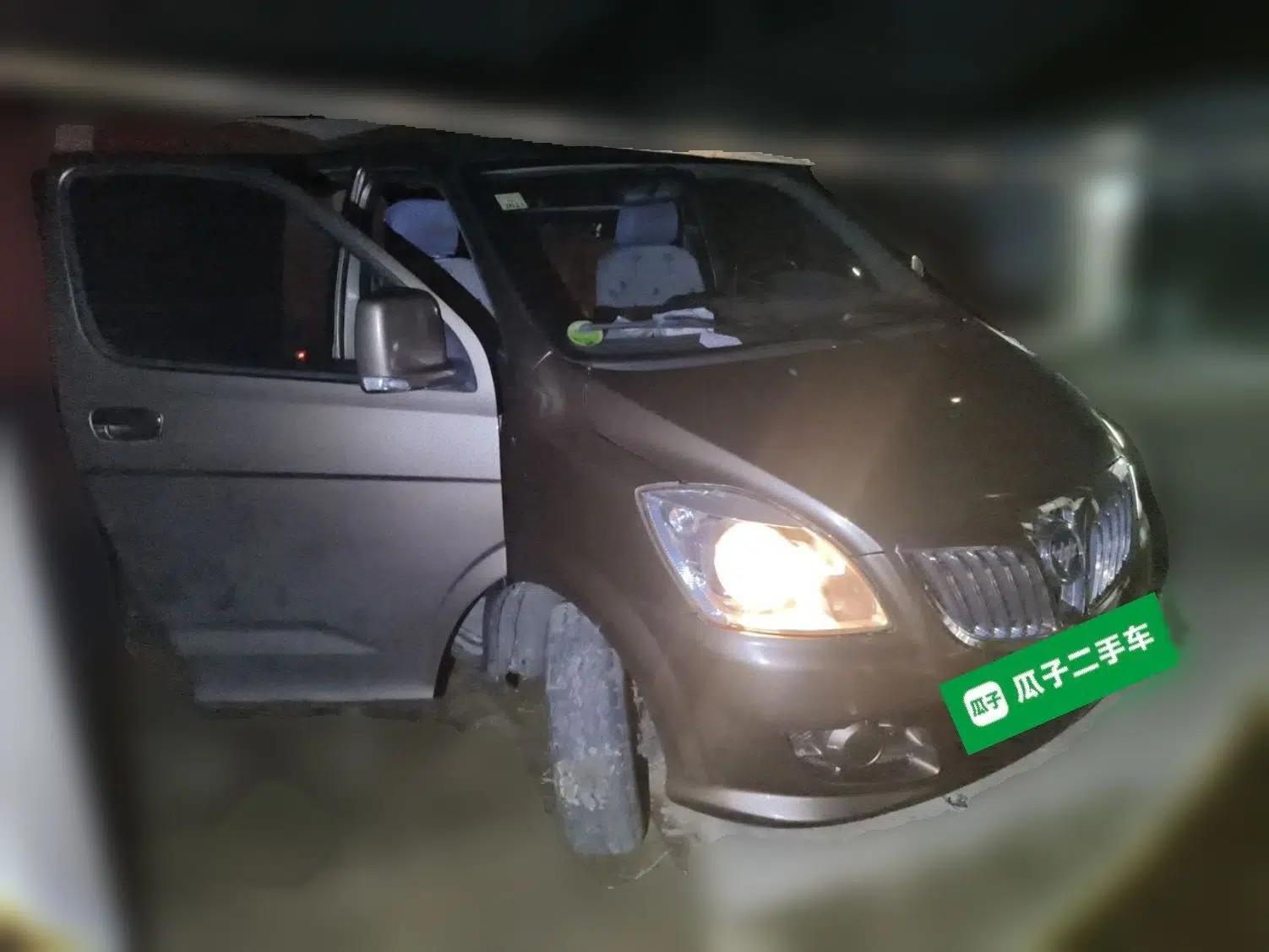Foton Scenic G5 2021 2.0L Gasoline Commercial Version 6-Seater Multi-Purpose Passenger Vehicle 1TZS — миниатюра 3