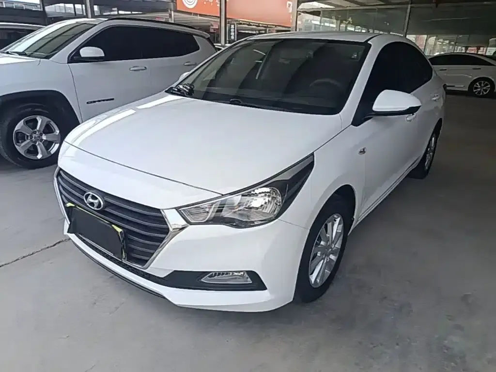 2016 Hyundai Verna 1.4L Automatic GLS (Cool Edition) — миниатюра 2