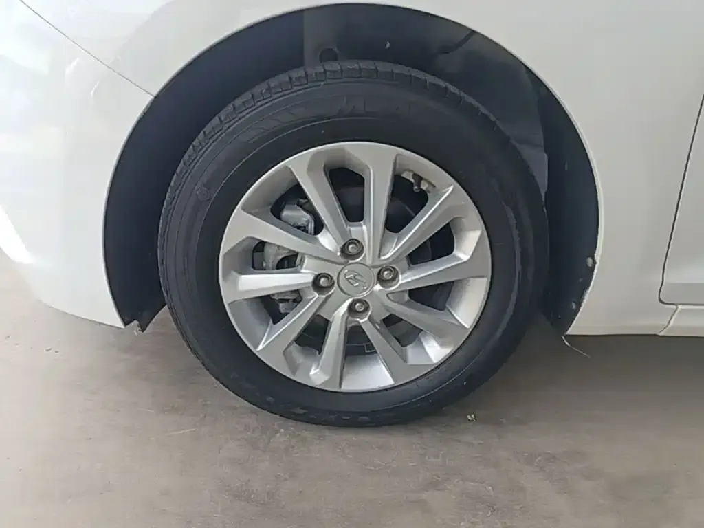 2016 Hyundai Verna 1.4L Automatic GLS (Cool Edition) — миниатюра 23
