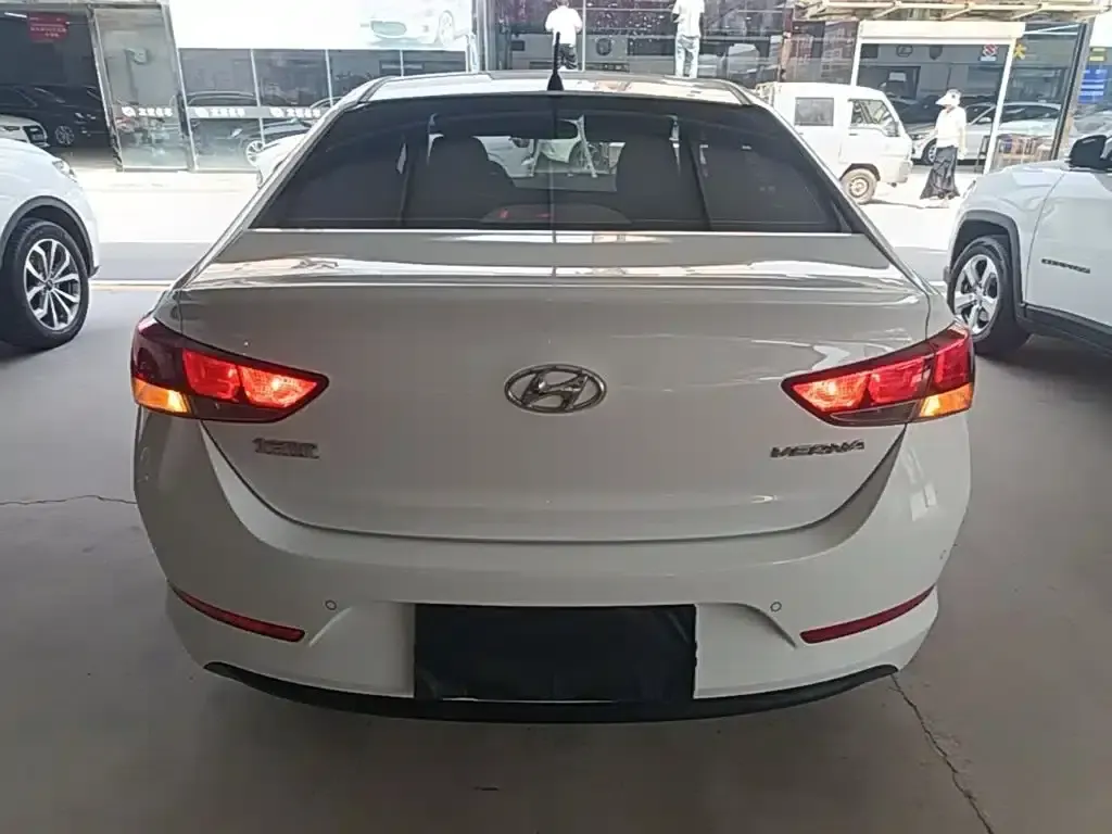 2016 Hyundai Verna 1.4L Automatic GLS (Cool Edition) — миниатюра 6