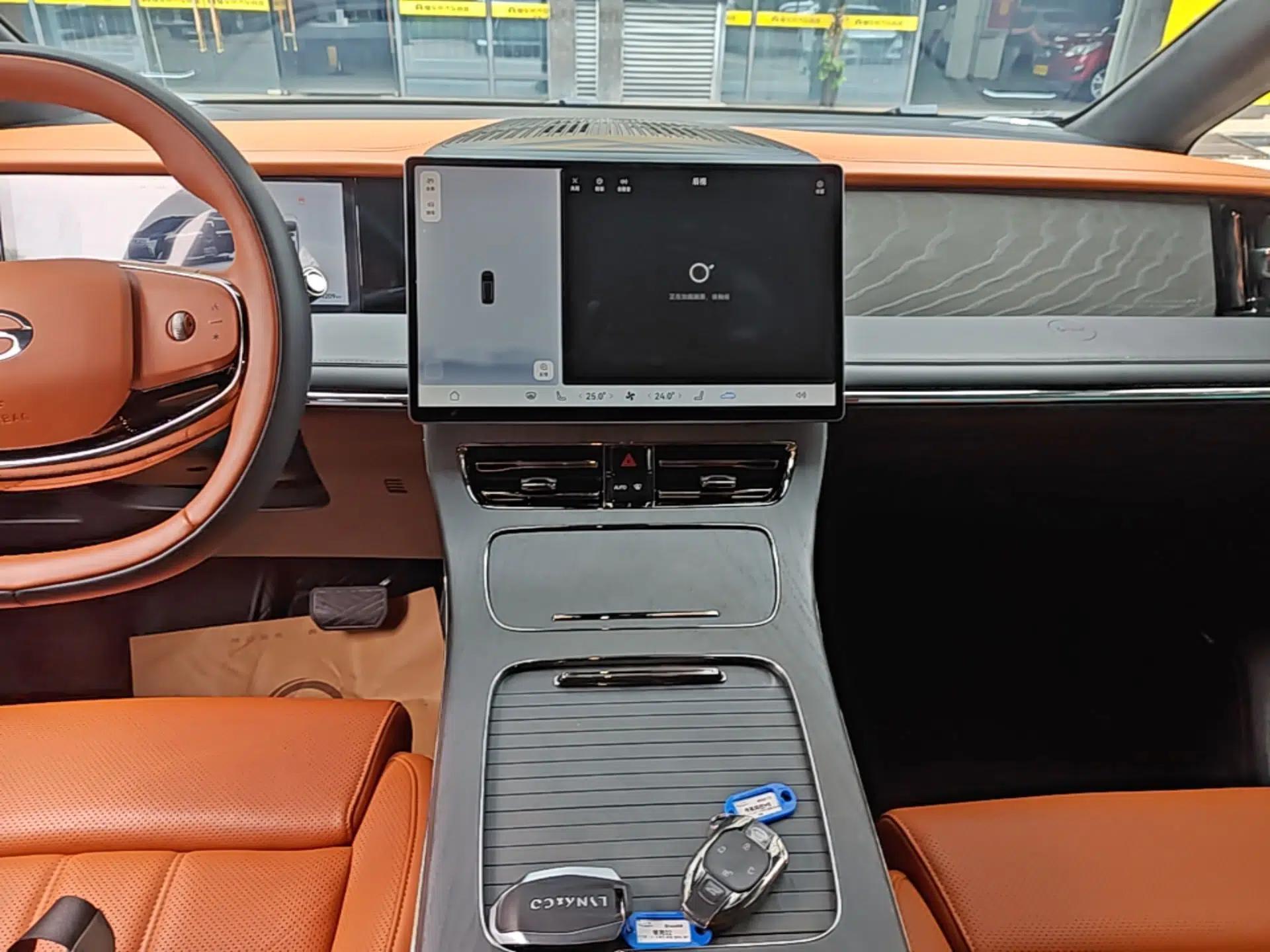 GAC Trumpchi Xiangwang M8 2025 Kunkun Series Ultra First-Class Cabin — миниатюра 20