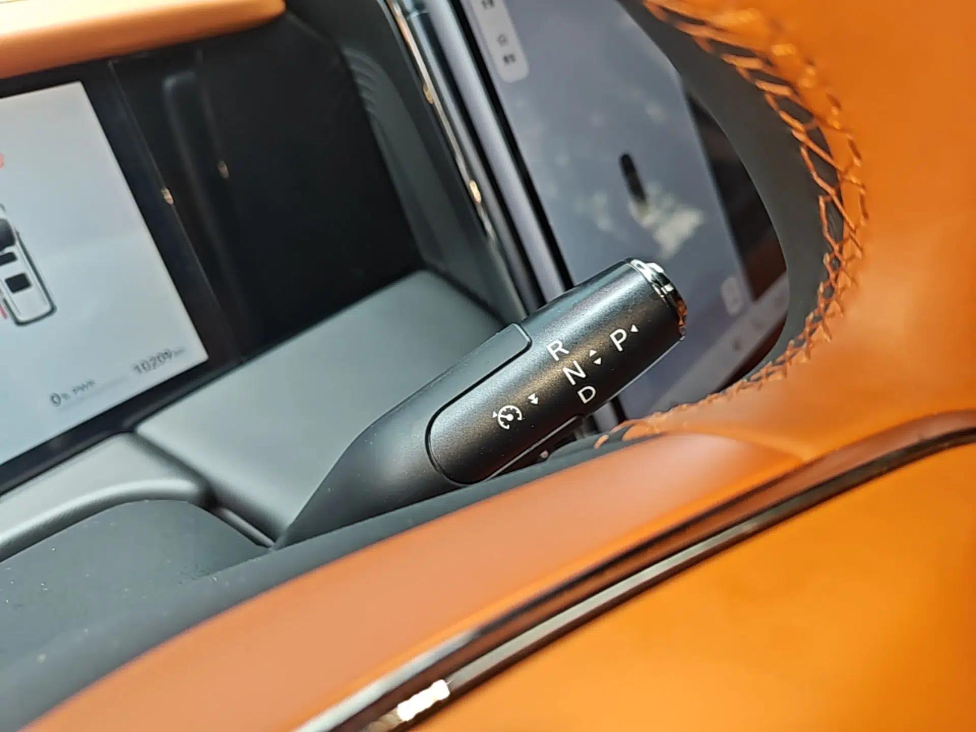 GAC Trumpchi Xiangwang M8 2025 Kunkun Series Ultra First-Class Cabin — миниатюра 21