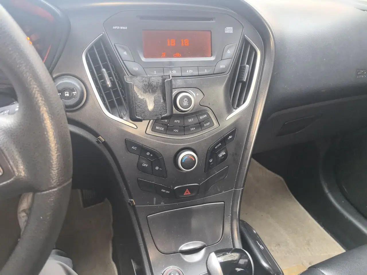 GAC Trumpchi GA3 2013 1.6L Automatic Luxury ESP Version — миниатюра 13