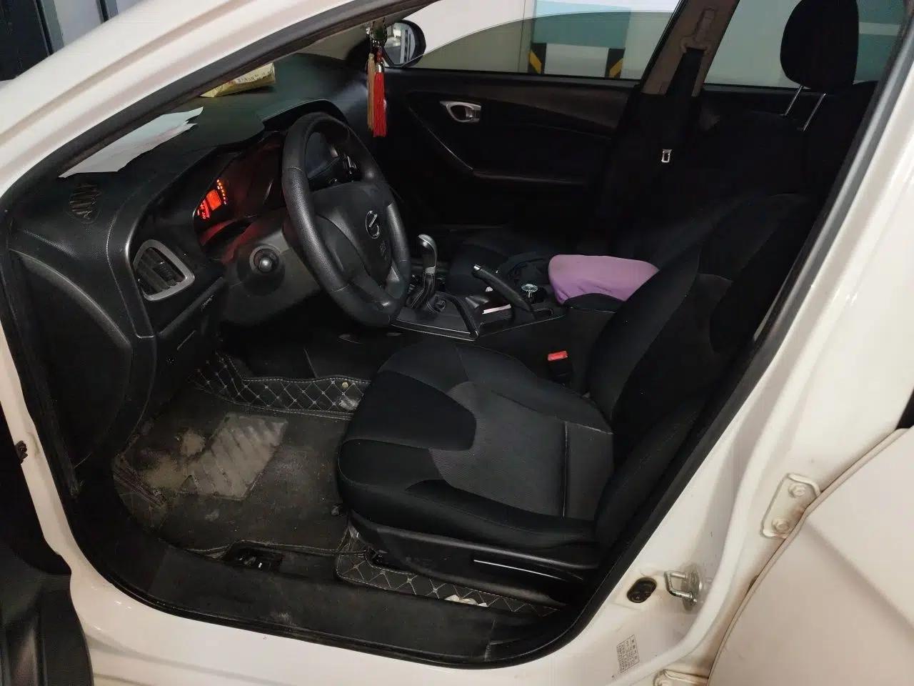 GAC Trumpchi GA3 2013 1.6L Manual Elite Edition — миниатюра 15