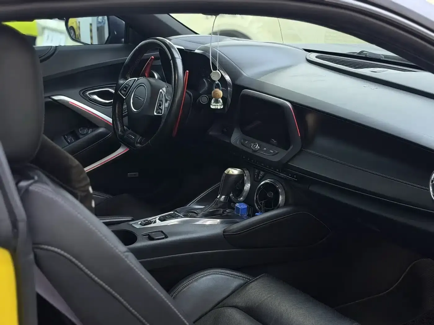 2017 Camaro 2.0T RS — миниатюра 5