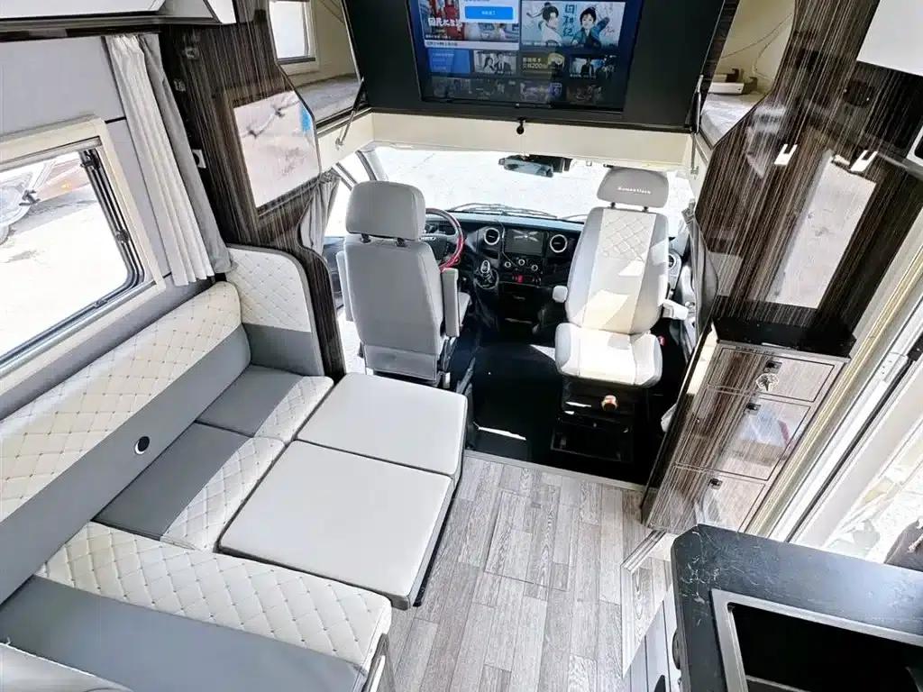 Iveco Daily Motorhome 2023 Model 3.0L Automatic — миниатюра 12