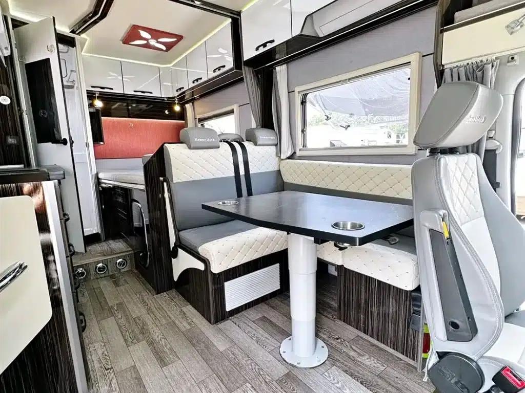 Iveco Daily Motorhome 2023 Model 3.0L Automatic — миниатюра 15