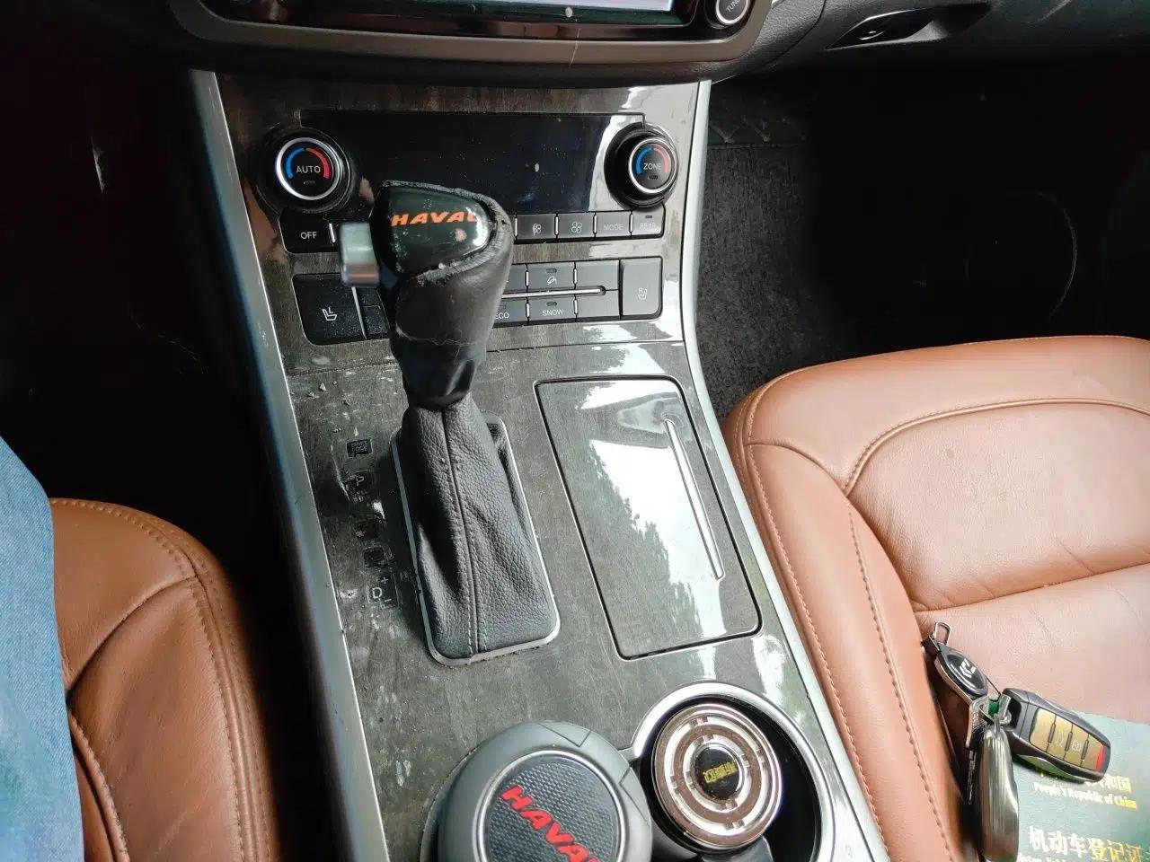 Haval H8 2015 2.0T Four-Wheel Drive Luxury Model — миниатюра 14