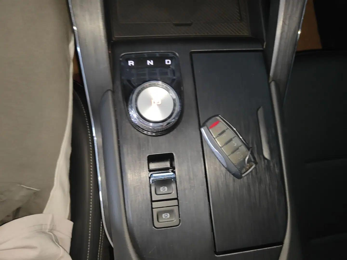 Haval H6 New Energy 2023 DHT-PHEV 110KM Enjoyment Edition — миниатюра 16