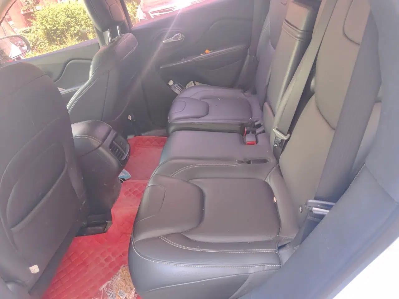 Jeep Cherokee 2016 2.4L Leading Edition — миниатюра 17