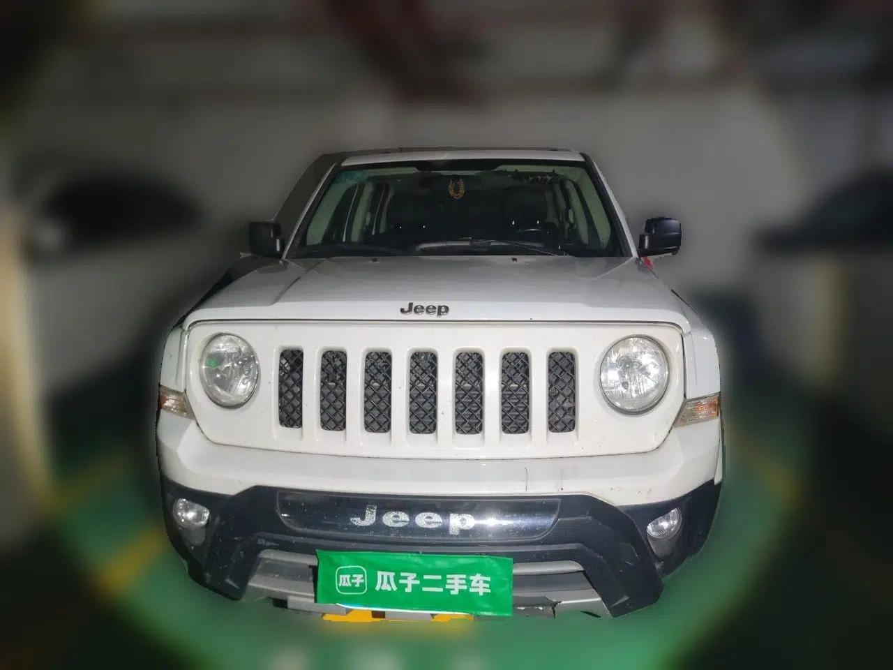 Jeep Patriot 2015 2.0L Sport Edition — миниатюра 2