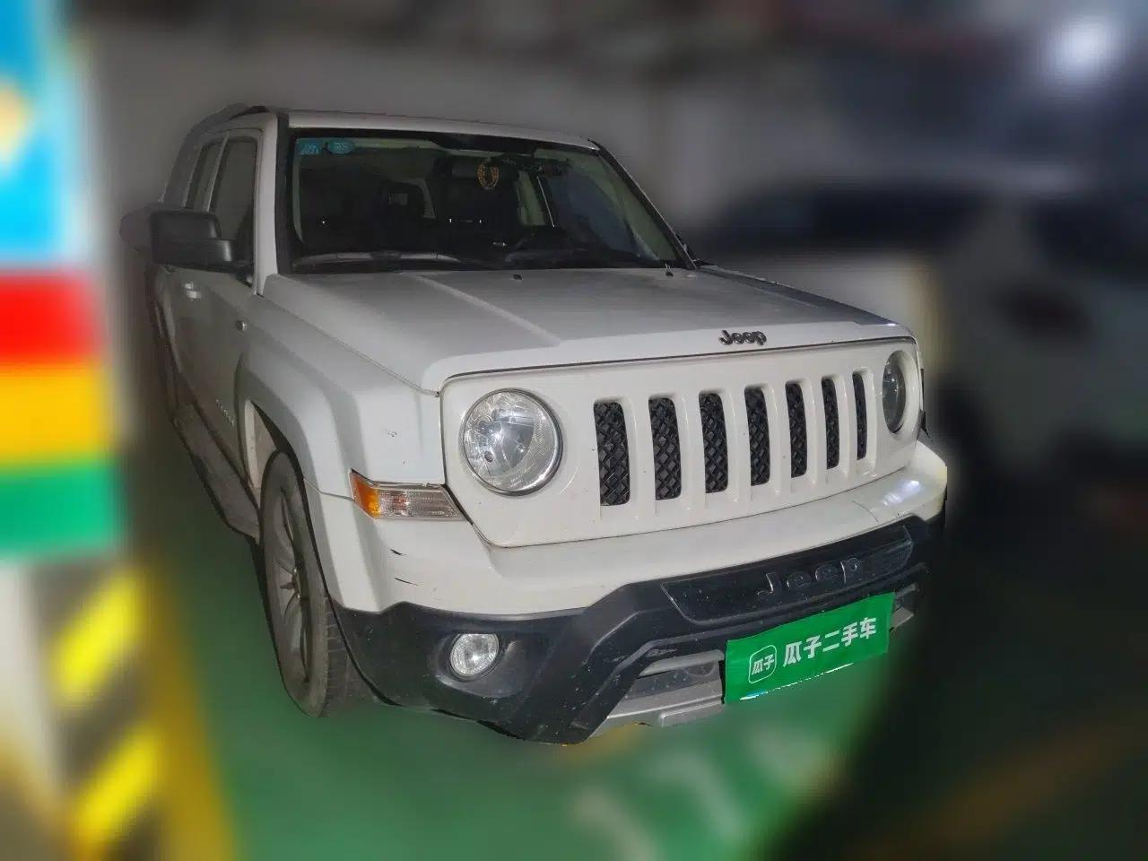 Jeep Patriot 2015 2.0L Sport Edition — миниатюра 3