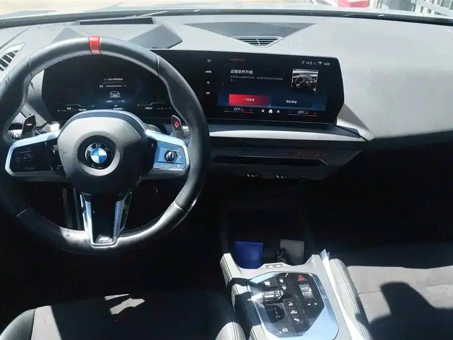 2025 BMW M235L — миниатюра 9