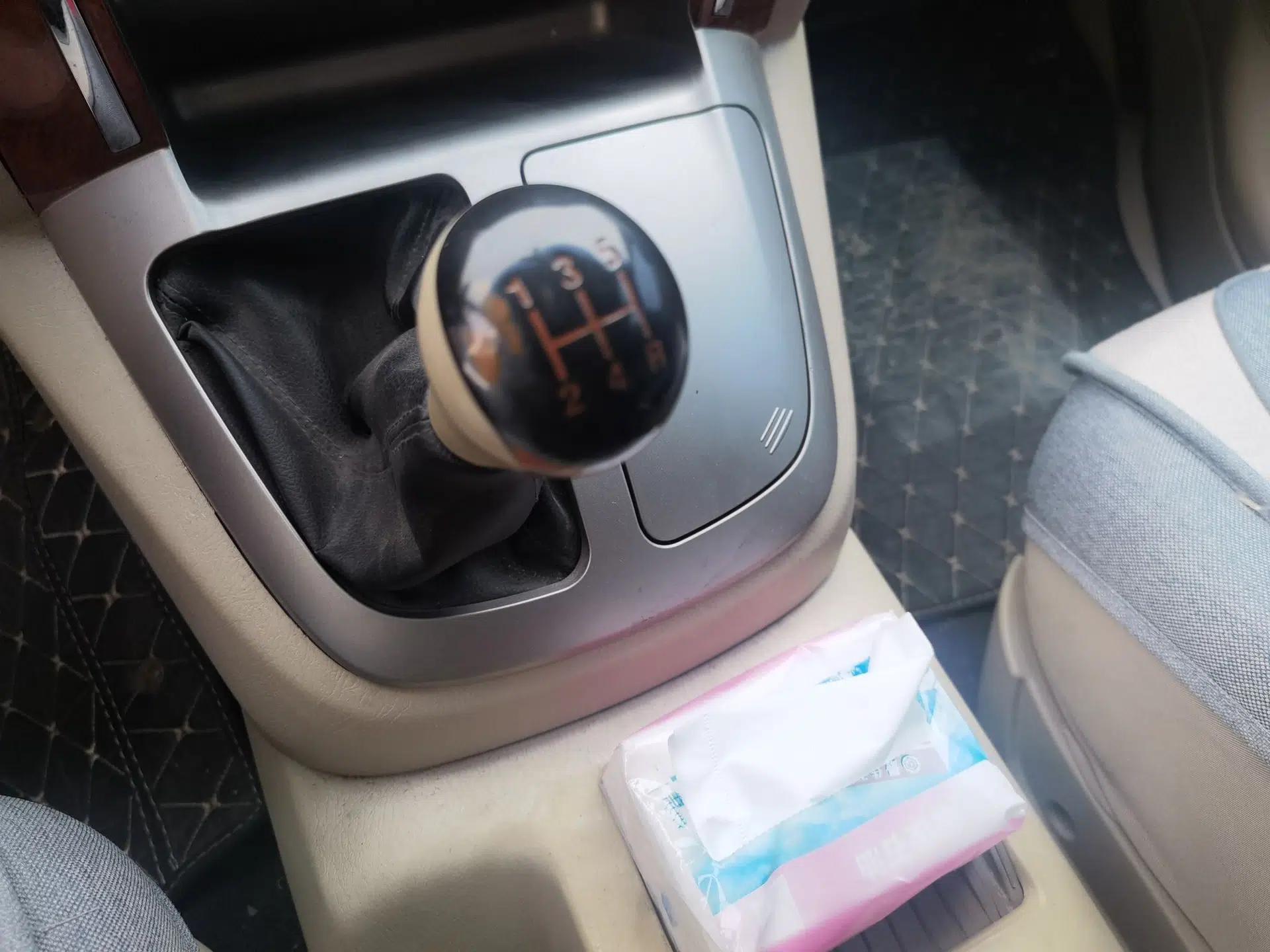 Jinbei Grace 2010 2.4L 3rd Generation Luxury Long-Wheelbase 9-Seater — 4RB2 — миниатюра 14