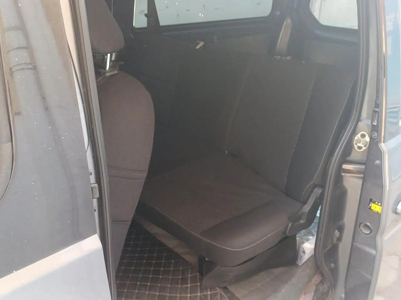Jinbei Gold Hiace 2021 1.5L Passenger Vehicle Engineering Lion 5-Seater — миниатюра 17