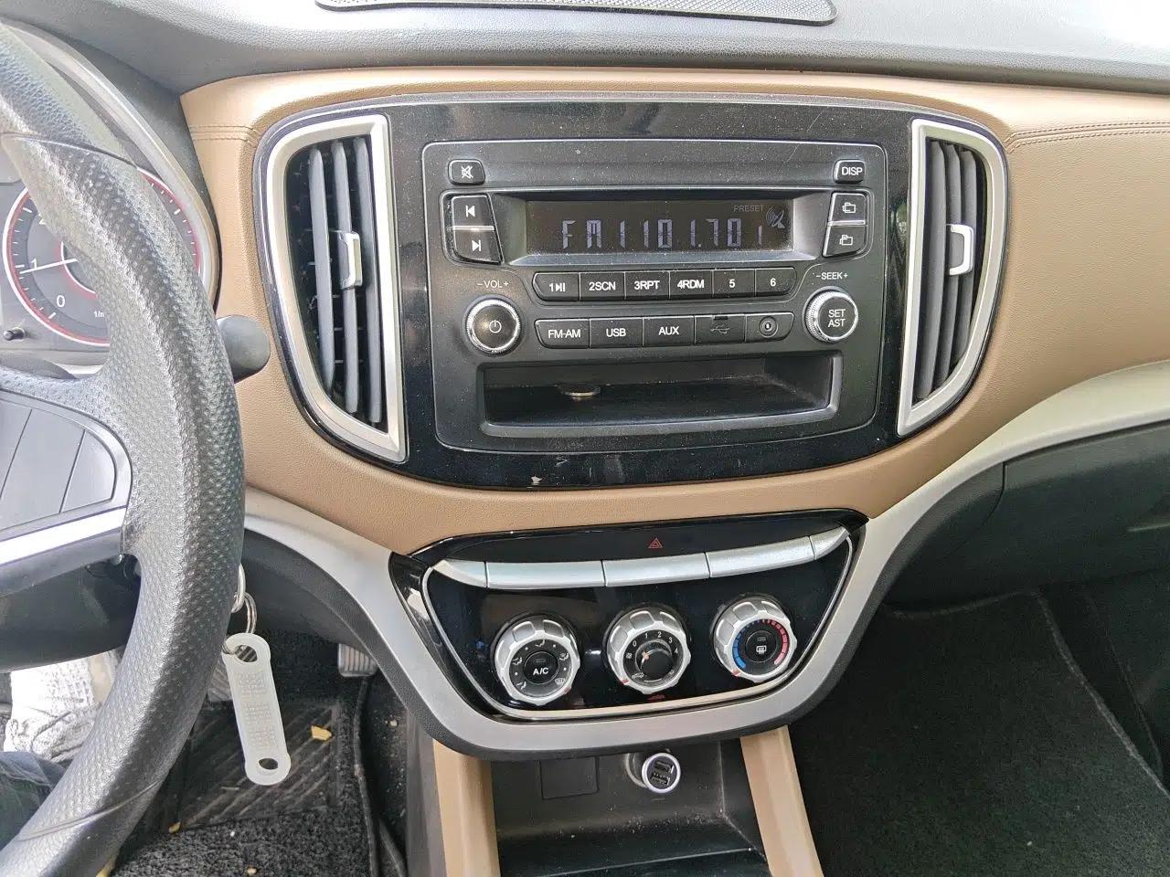 Jinbei F50 2017 1.6L Manual Comfort Model — миниатюра 13