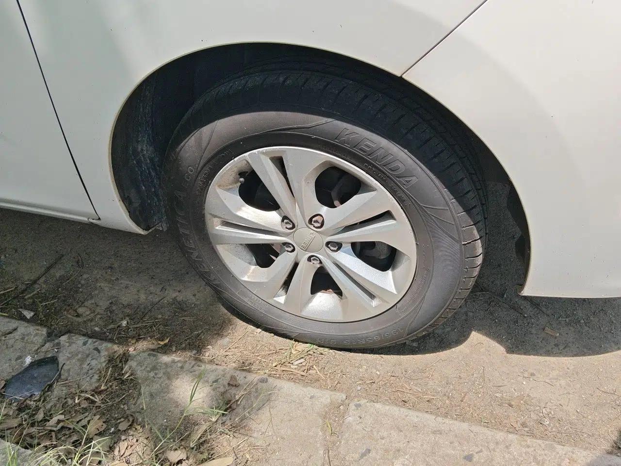 Jinbei F50 2017 1.6L Manual Comfort Model — миниатюра 8