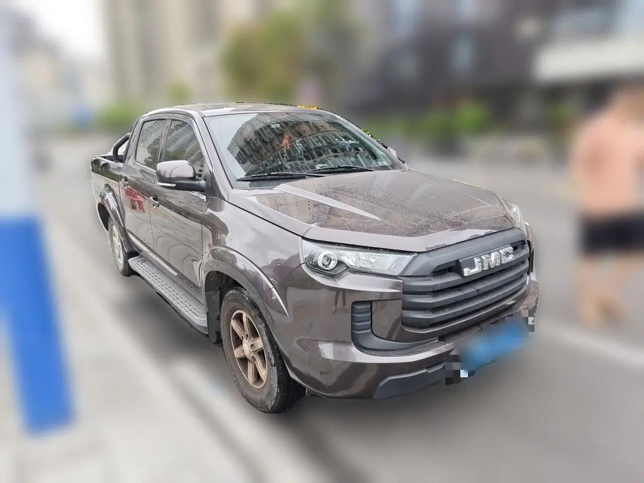 JMC Baodian 2023 2.5T Diesel Two-Wheel Drive Comfort Edition Standard Wheelbase JX4D25A6L — миниатюра 3