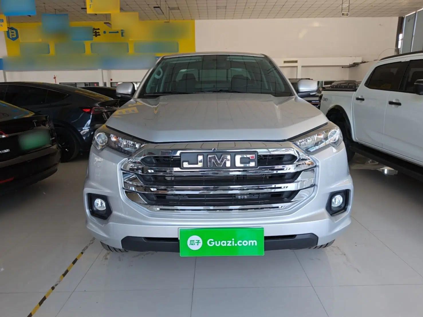JMC Yuhu 7 2023 2.0T Automatic Diesel Two-Wheel-Drive Comfort Edition with Long Wheelbase and Flat-Bottom Cargo Bed — миниатюра 2