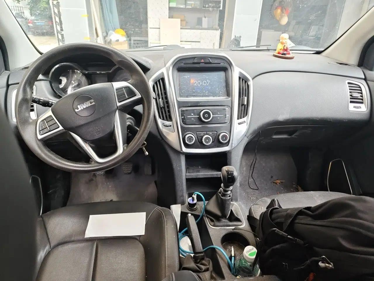 JMC Yuhu 3 2018 1.8T Gasoline Two-Wheel-Drive Advanced Model with Long Wheelbase — миниатюра 9