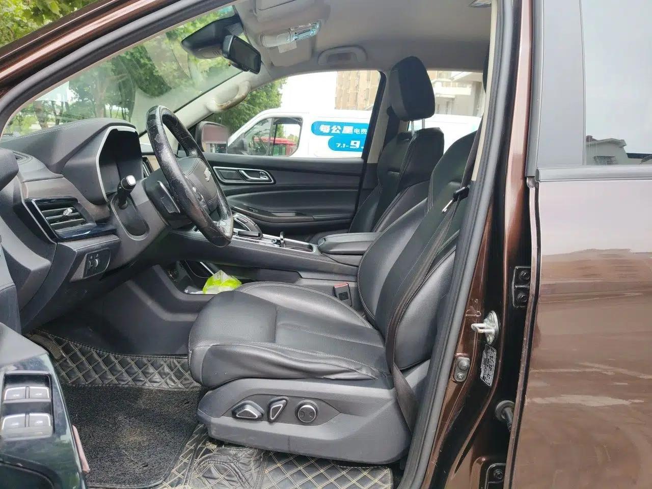 JMC Yuhu 9 2019 2.0T Automatic Gasoline 4x4 Luxury Edition — миниатюра 14