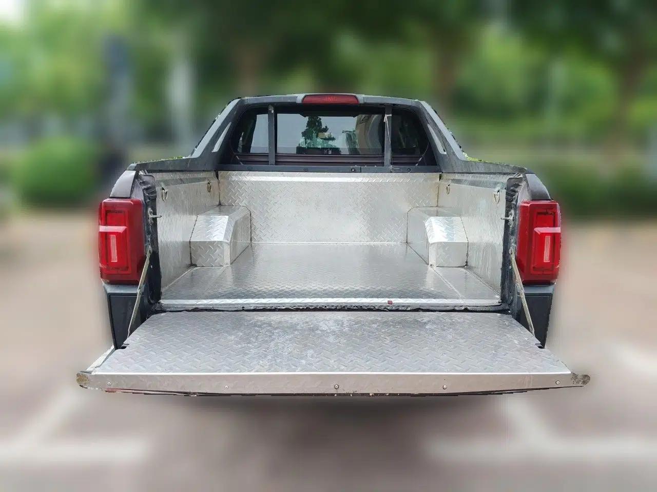 JMC Yuhu 9 2019 2.0T Automatic Gasoline 4x4 Luxury Edition — миниатюра 16