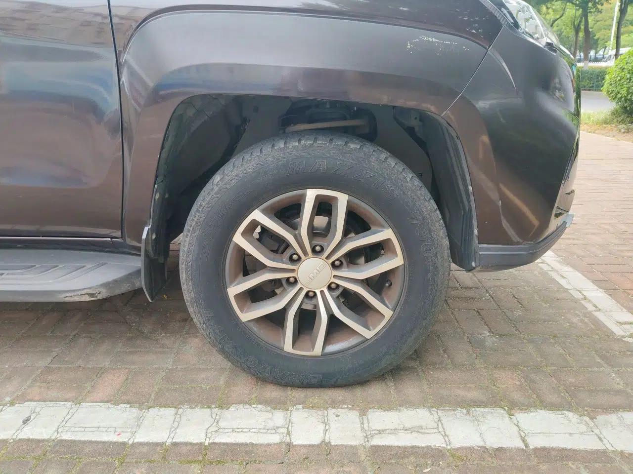 JMC Yuhu 9 2019 2.0T Automatic Gasoline 4x4 Luxury Edition — миниатюра 8