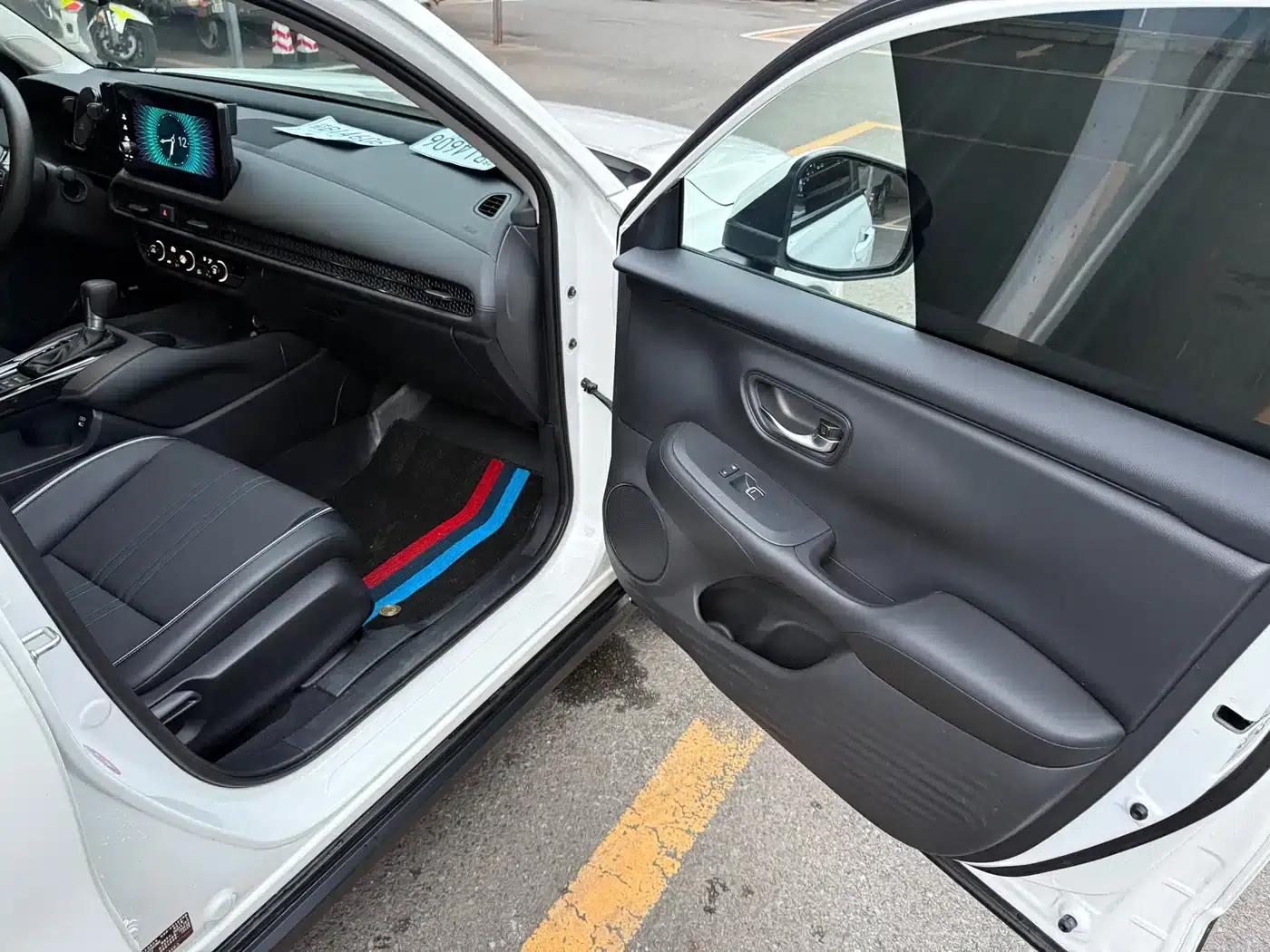 Honda HR-V 2023 240TURBO Sporty Edition — миниатюра 12
