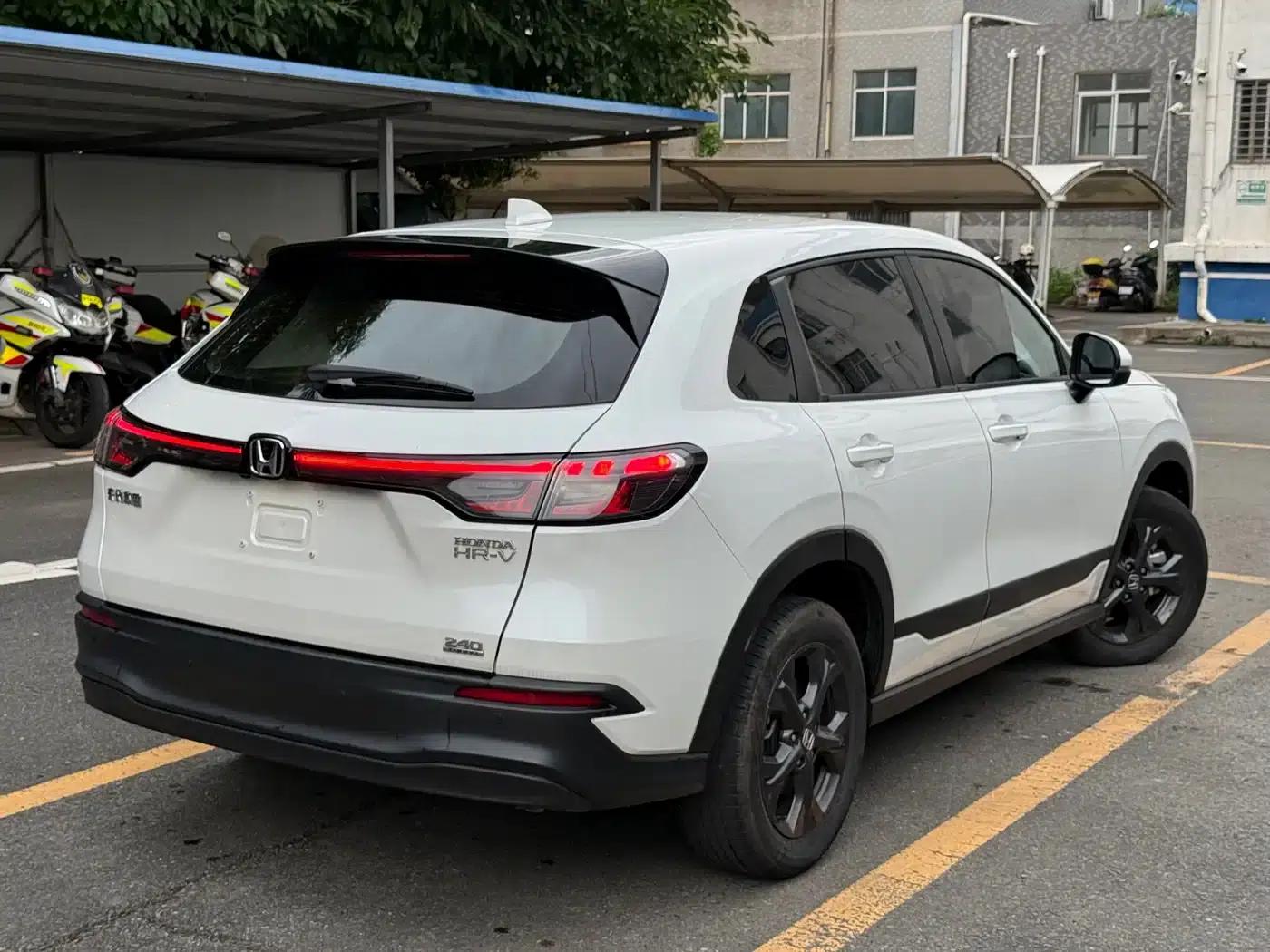 Honda HR-V 2023 240TURBO Sporty Edition — миниатюра 4