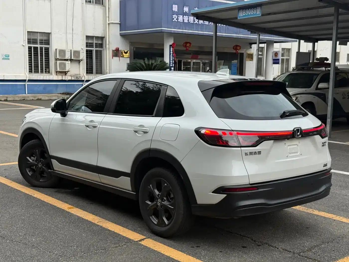 Honda HR-V 2023 240TURBO Sporty Edition — миниатюра 6