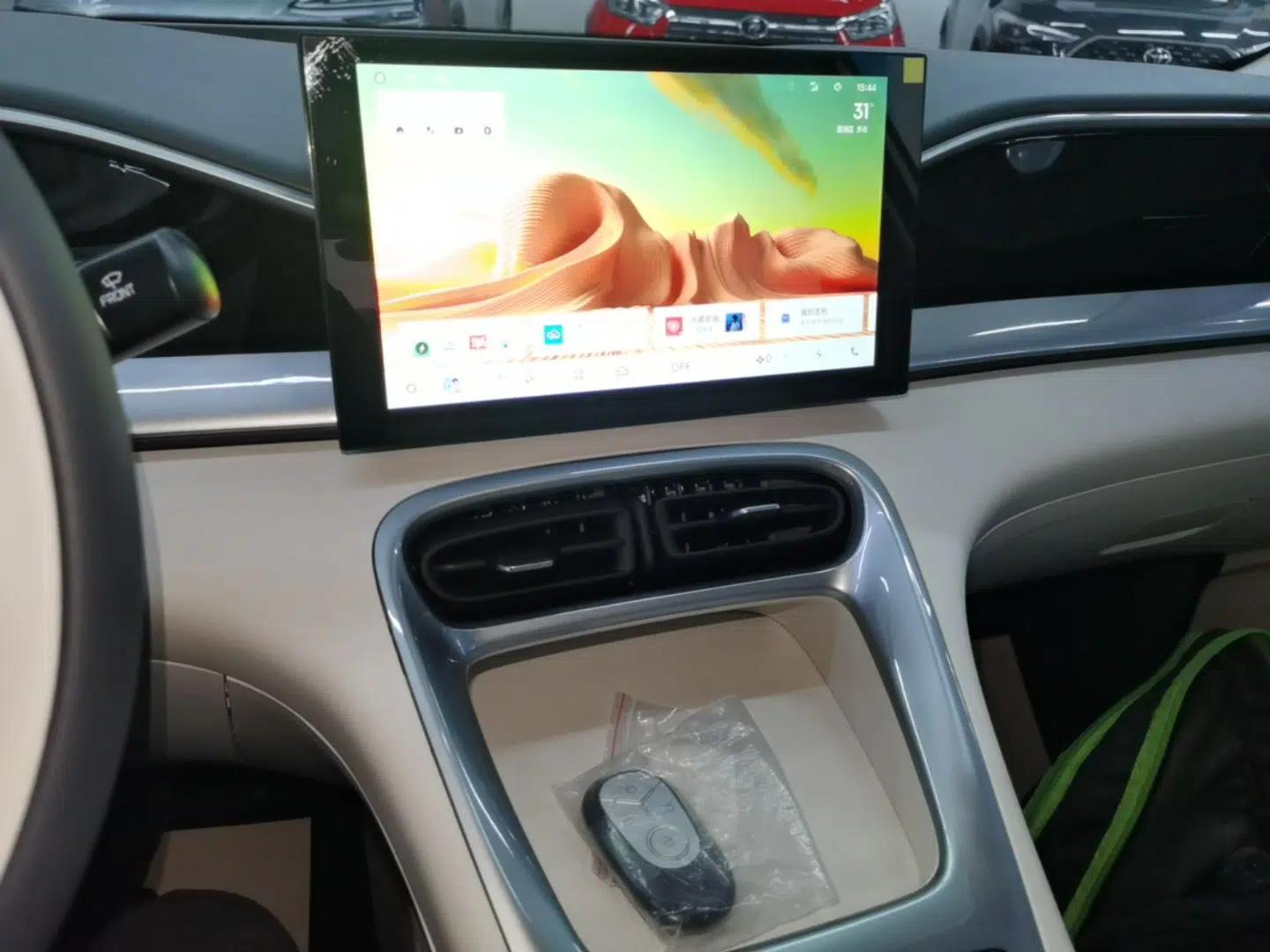 Geely Galaxy Geome 2026 Model 310km Youth Edition — миниатюра 15