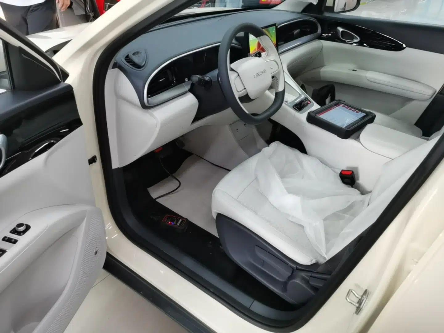 Geely Galaxy Geome 2026 Model 310km Youth Edition — миниатюра 18