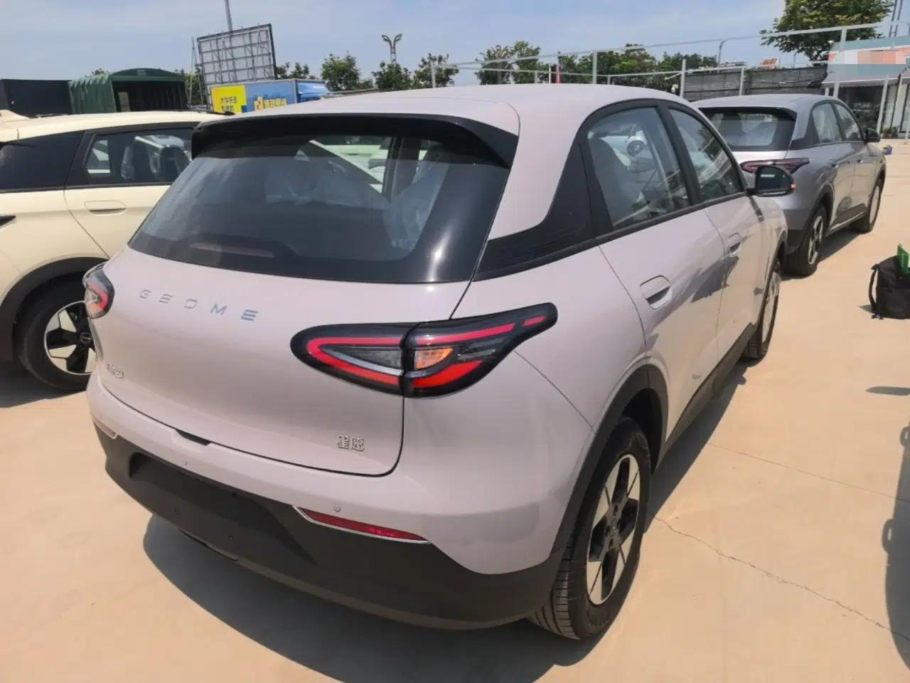 Geely Galaxy Geome 2026 Model 410km Freedom Edition — миниатюра 6