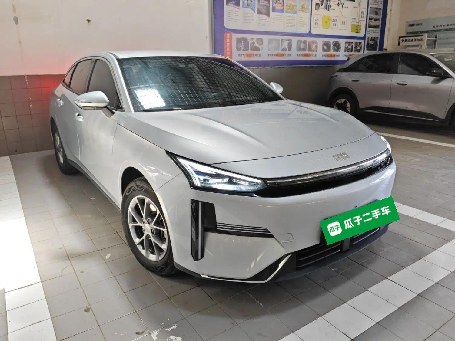 Geely Galaxy L6 2025 EM-i 60km Launch Edition — миниатюра 3