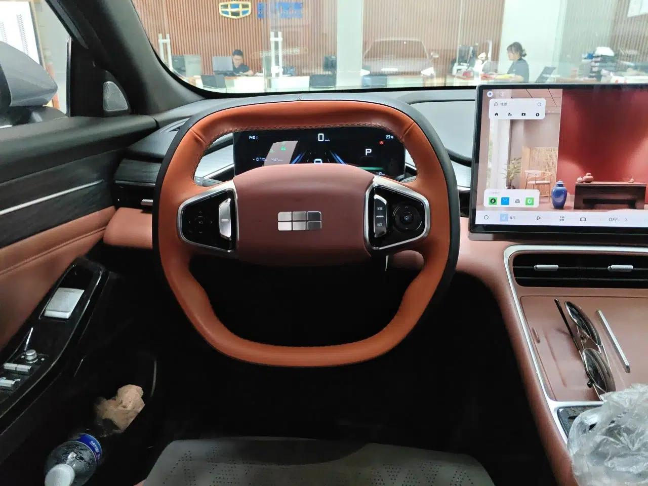 Geely Galaxy L6 2025 EM-i 60km Launch Edition — миниатюра 10