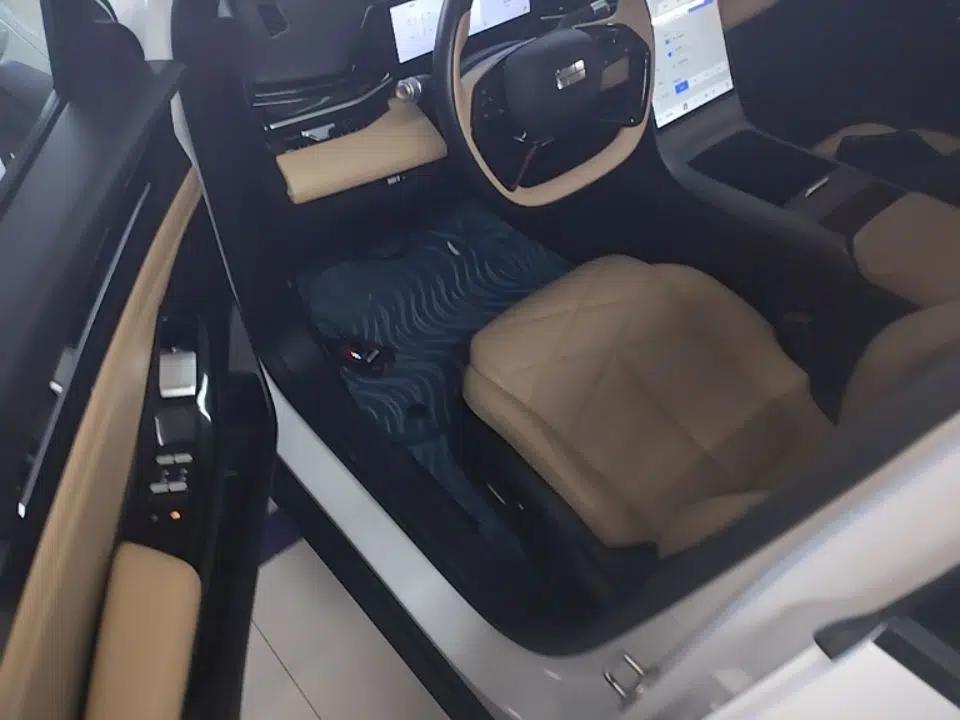 Geely Galaxy L6 2023 125km MAX — миниатюра 23