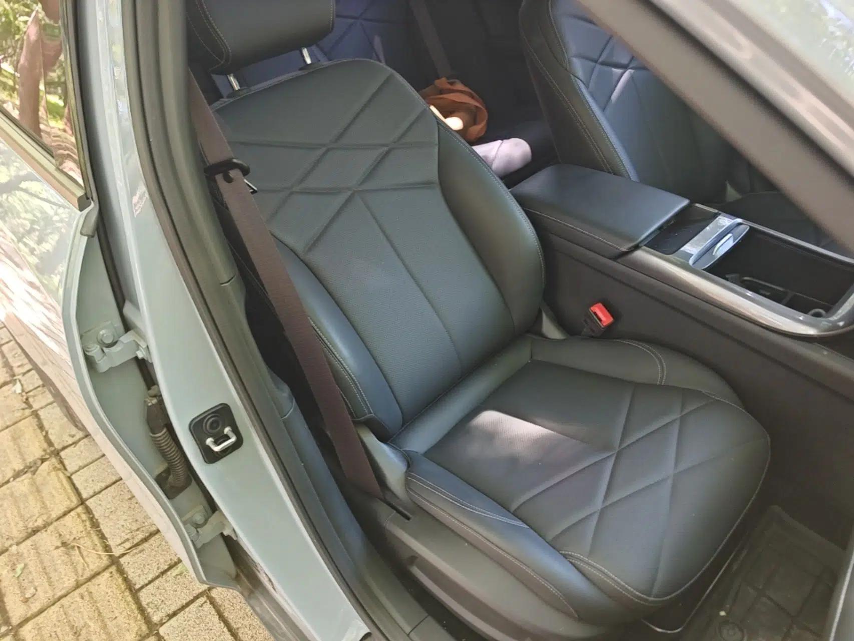 Geely Galaxy L6 2024 125km PLUS Dragon Edition — миниатюра 19