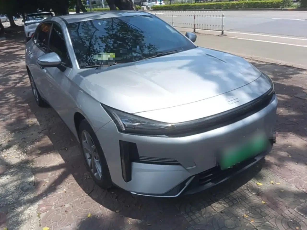 Geely Galaxy L6 2025 EM-i 140km Long-Range Version — миниатюра 12