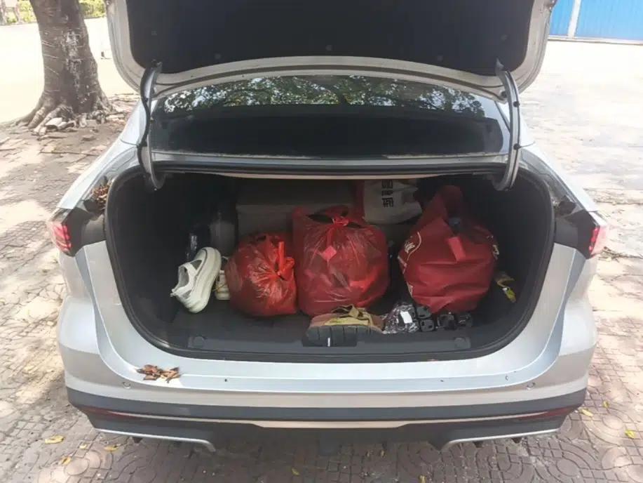 Geely Galaxy L6 2025 EM-i 140km Long-Range Version — миниатюра 27
