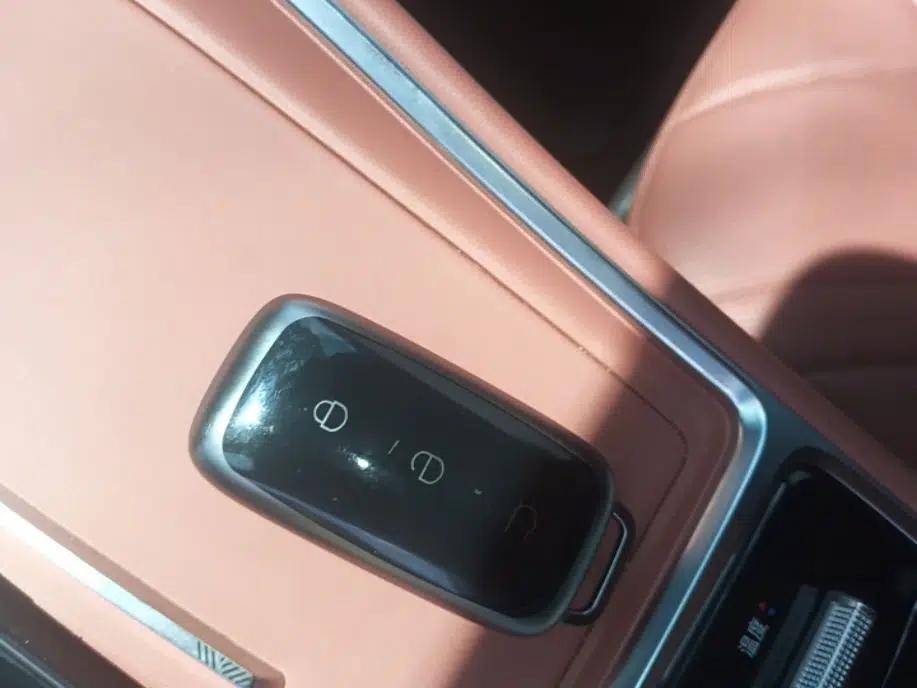 Geely Galaxy L6 2025 EM-i 140km Long-Range Version — миниатюра 28