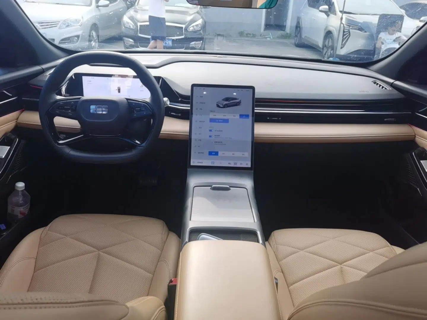 Geely Galaxy L6 2024 125km PLUS Dragon Edition — миниатюра 17